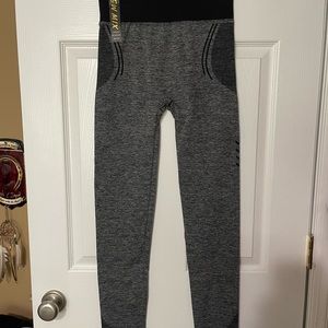 New Mix black and gray workout leggings NWT